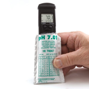 Hanna Instruments HI98129 Combo pH/Conductivity/TDS Tester | Low Range | 0–14.00 pH | 0–3999 µS/cm EC | 0–2000 ppm TDS | Waterproof