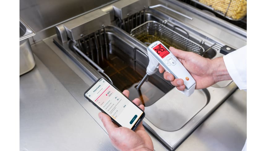 Testo 270 BT Frying Oil Tester with Bluetooth | 0–40 % TPM | 40–200 °C | Product No. 0563 2770