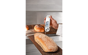 Testo 104 Waterproof Food Thermometer | Folding Digital Food Thermometer | -50 to +250 °C | IP65 | HACCP Compliant